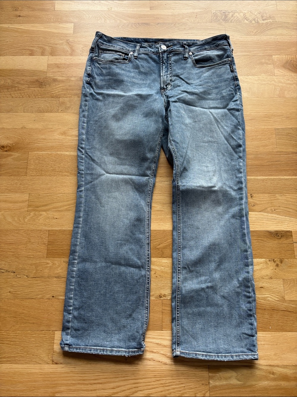 Silver Jeans Co Suki Mid Rise Boot Jeans Size 18/Inseam 31